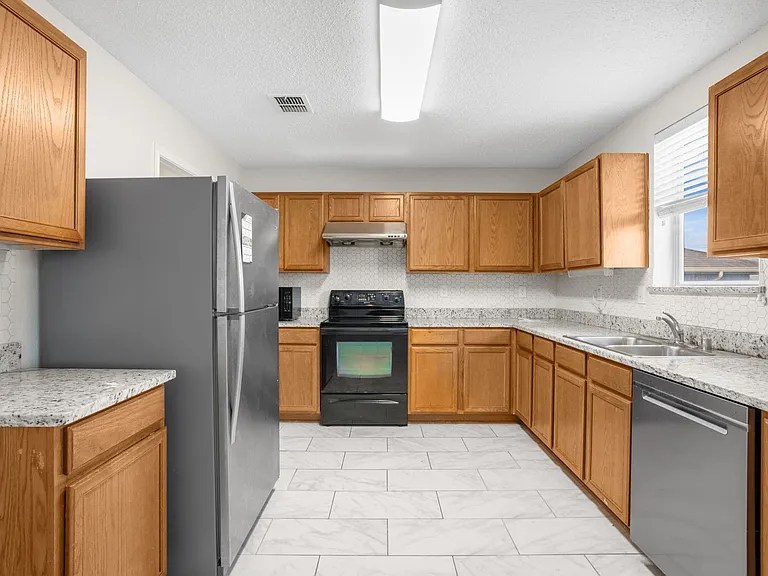 1312 Annalea Dr — Photo 16