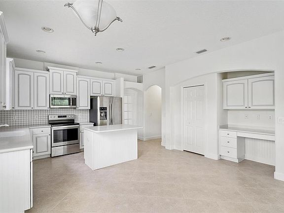 5th image of 2205 Weaver Bird Ln