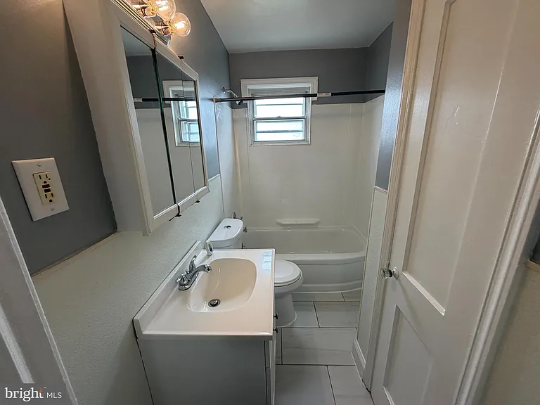 7136 Eastbrook Ave — Photo 5
