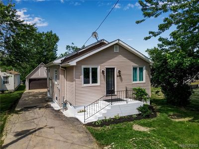 2698 Lakewood Ave, Hamburg, NY, 14075
