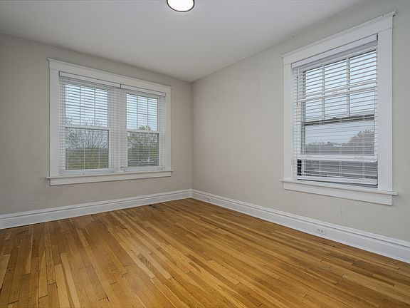 5th image of 2166 Tower Grove Ave #1A1