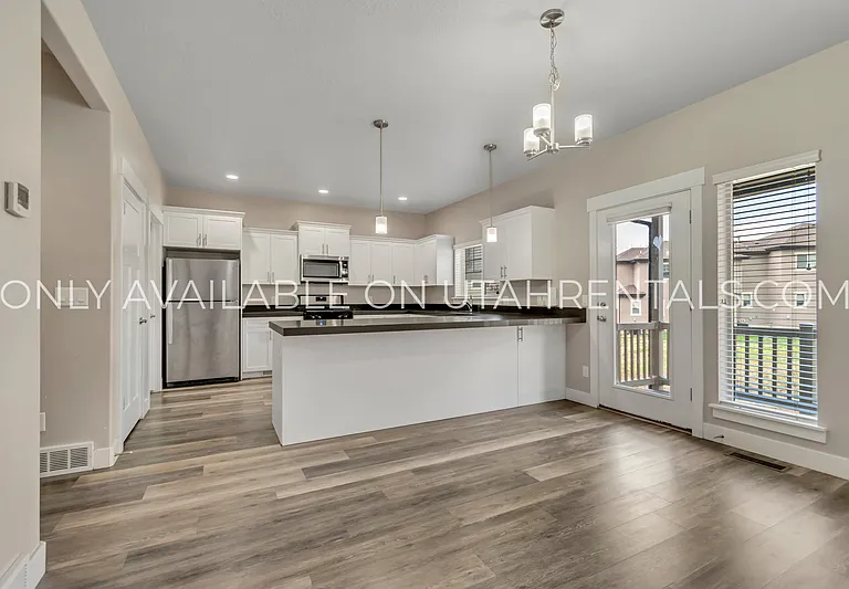 1638 E Aspen Loop — Photo 10