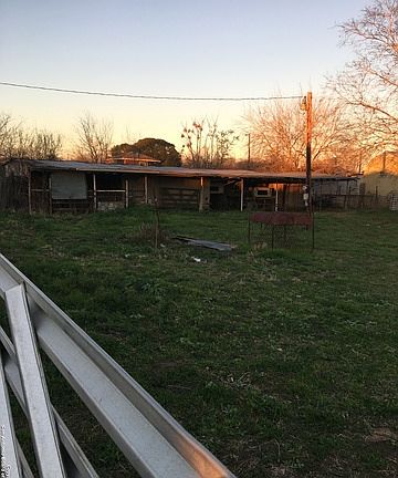 2nd image of 15725 Belen St