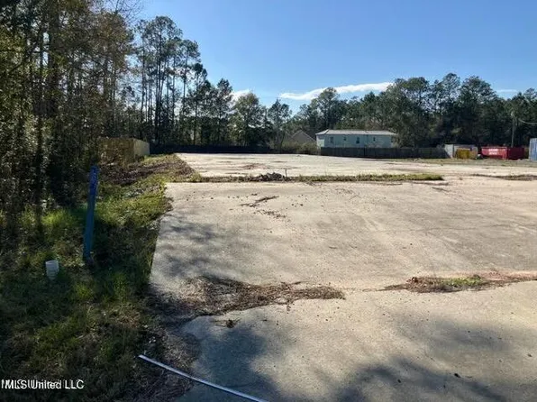 2225 Kiln Waveland Cutoff Rd, Waveland, MS 39576