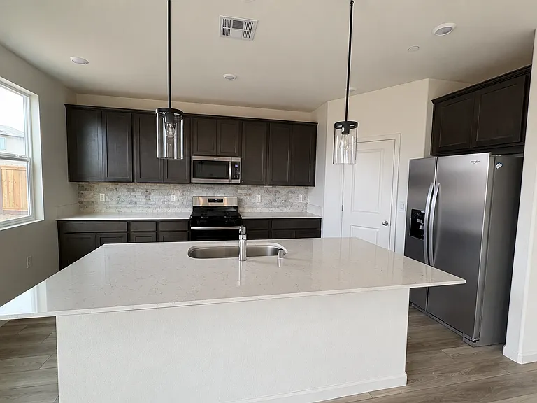 2231 Moscadello St — Photo 10
