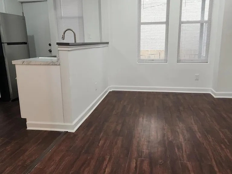 417 Irving St NW — Photo 7