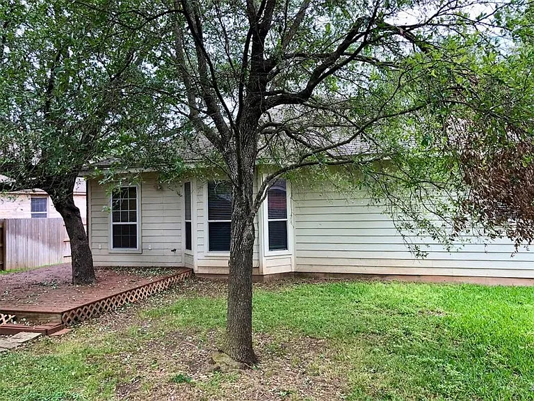 3748 Pine Needle Cir — Photo 33