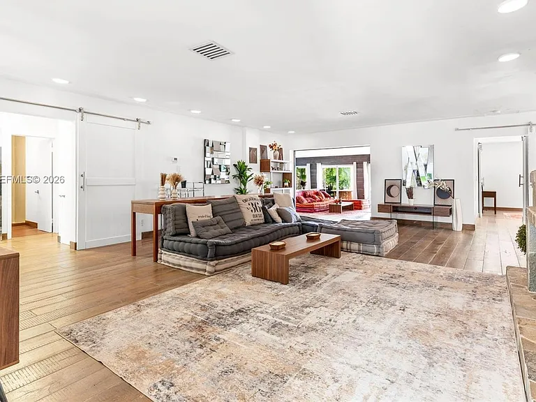 8220 Hawthorne Ave — Photo 38