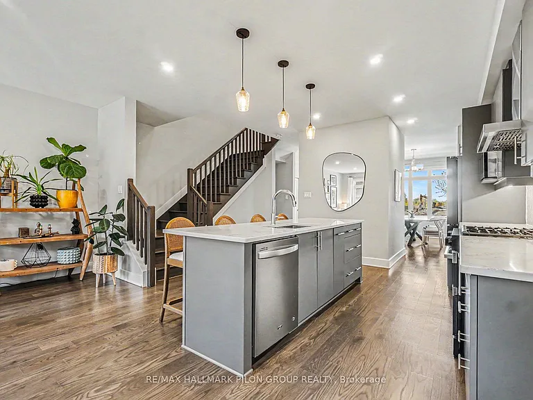 618 Mikinak Rd — Photo 12