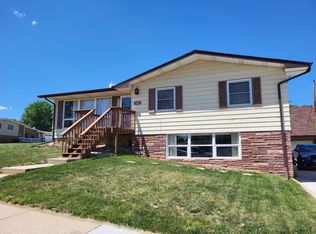 411 48th St #BASEMENT, Rapid City, SD 57702