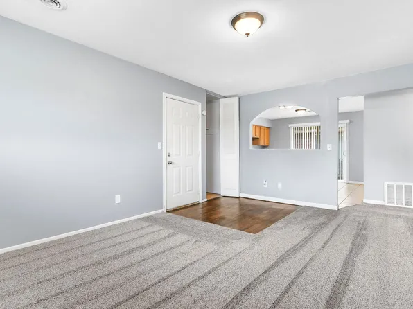 505 White City, 505 White City Blvd APT D, Springfield, IL 62703