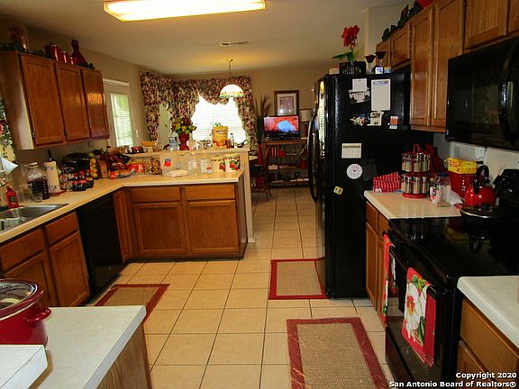 5th image of 5303 Wood Glen Dr
