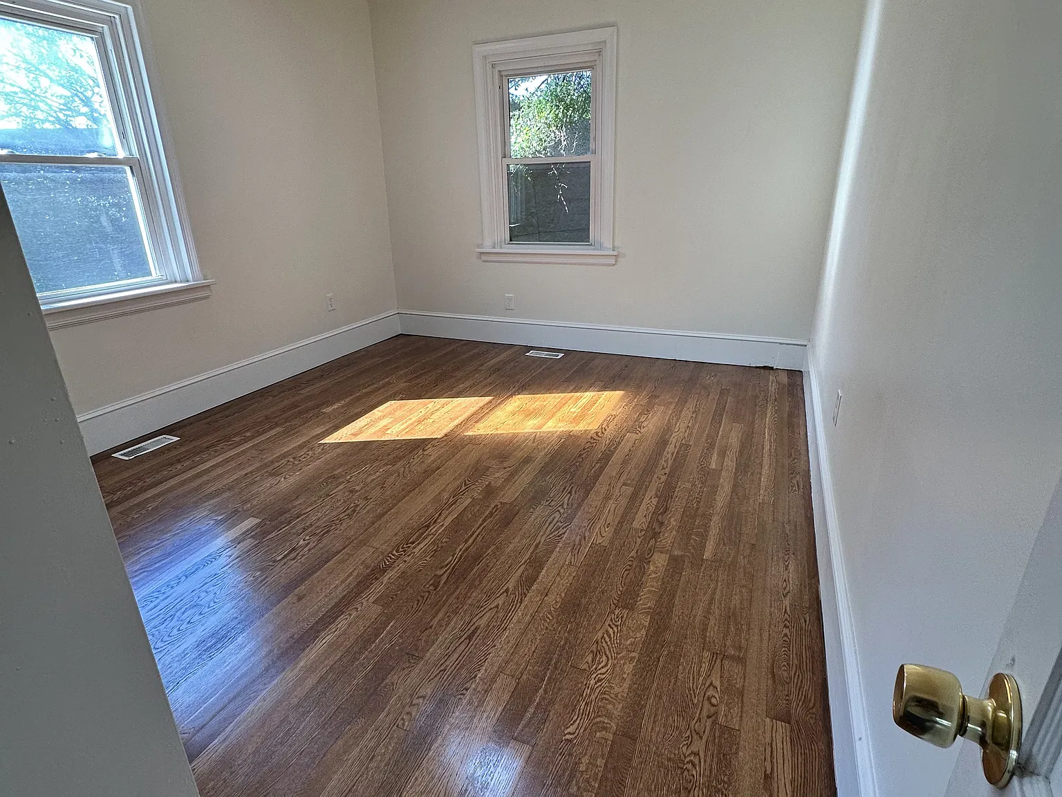 4 bed, 1932 sqft, $2,600 — Photo 4