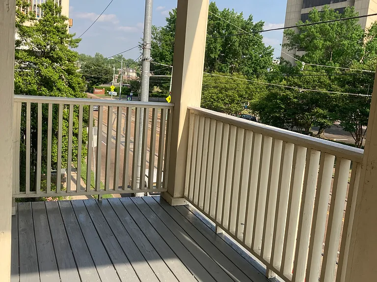 Colonial Apartments — Photo 34