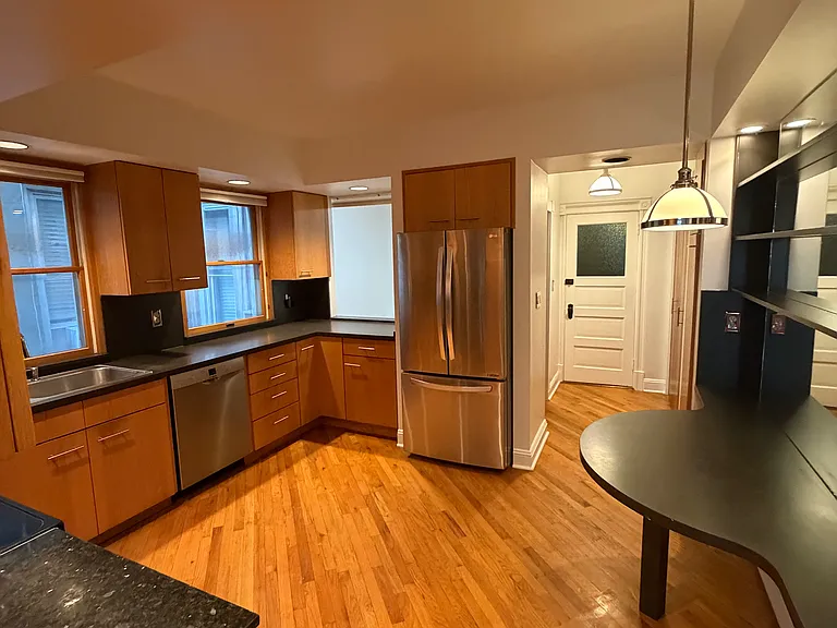 389 Woodlawn Ave #1 — Photo 7
