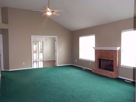 3rd image of 1512 Aster Ave