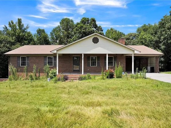404 Pam Dr, Winston Salem, NC 27107