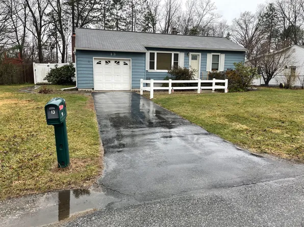 13 Richards Dr, Albany, NY 12205