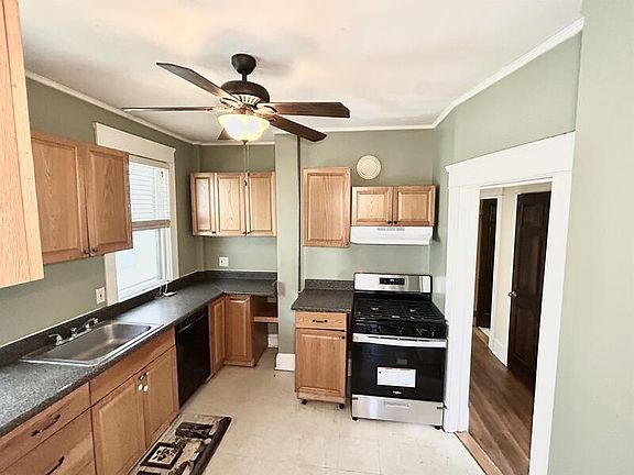 2nd image of 717 Myrtle Ave #1
