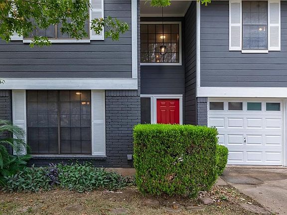 4th image of 12324 Yarmont Way