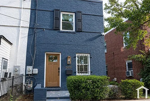 3 bed, 1240 sqft, $2,950 — Photo 1