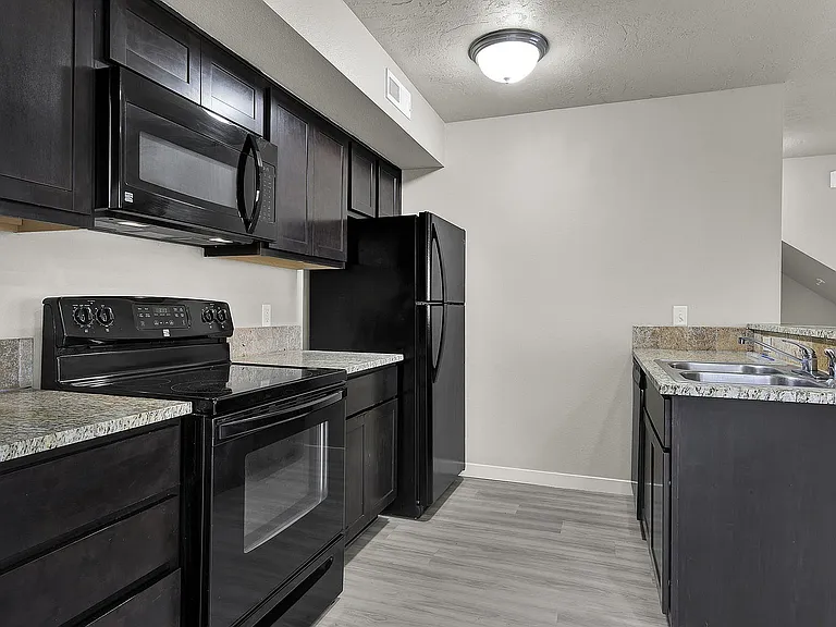 Centerpoint Townhomes — Photo 29