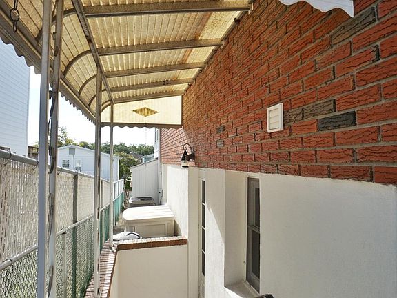 2nd image of 396 Durant Ave #1B