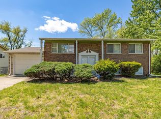 10922 Midland Ridge Dr, Saint Louis, MO 63114