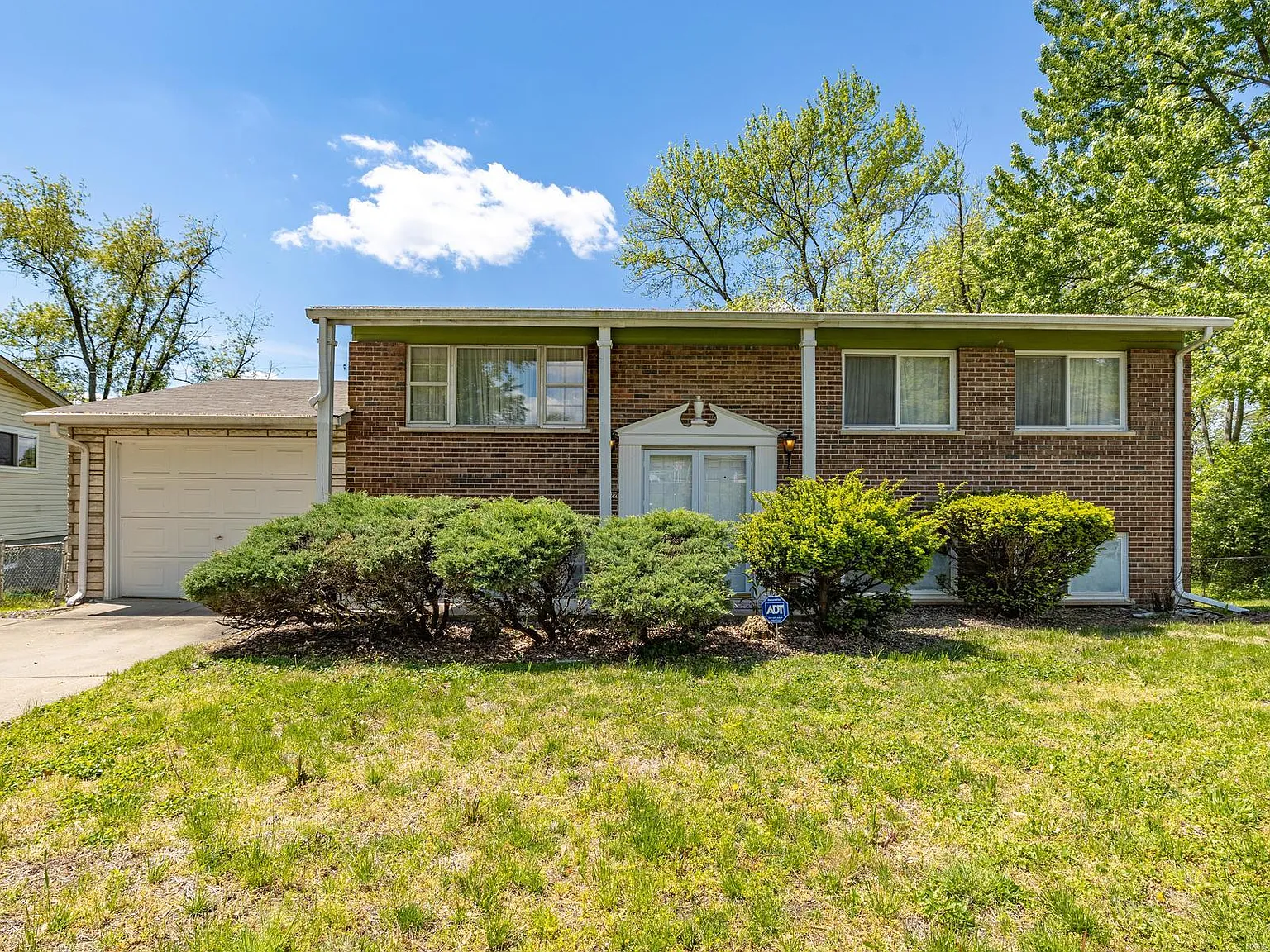 10922 Midland Ridge Dr photo 1