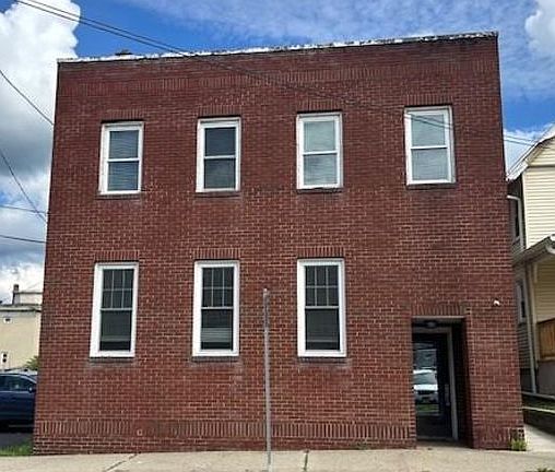 2nd image of 11 Orchard St #A