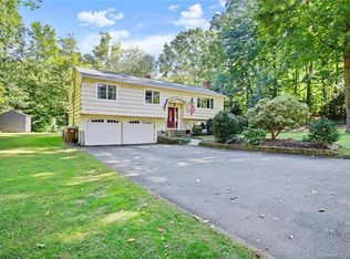 6 White Oak Rd, Shelton, CT 06484