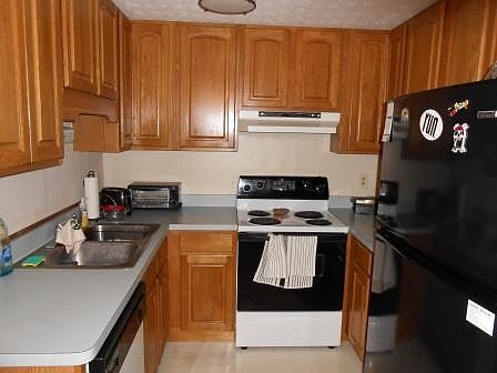 4th image of 4301 Cox Dr