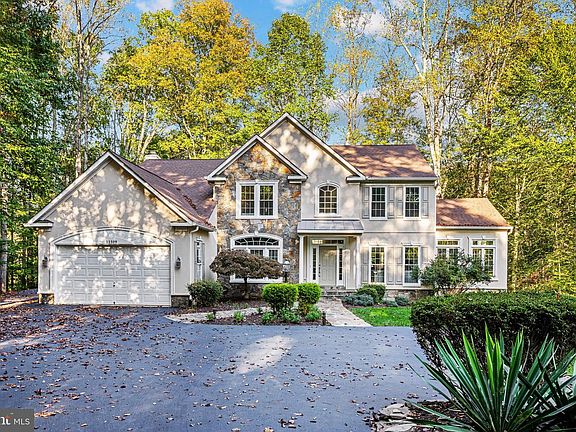 3rd image of 11509 Summit Ridge Ct