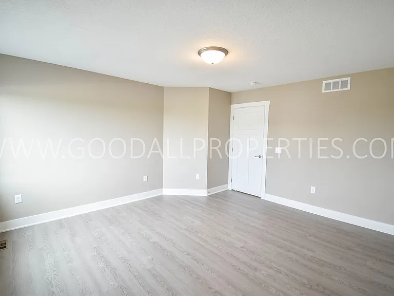 2000 Adler Ct — Photo 13