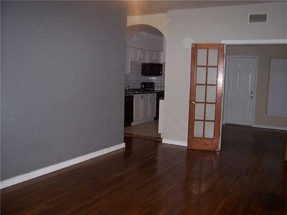 3rd image of 2131 Calais Dr APT 2