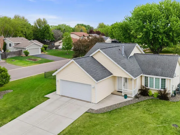 3274 12th Ave, Anoka, MN 55303