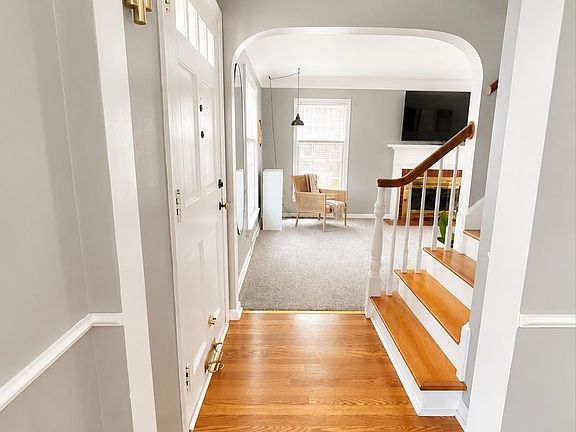 3rd image of 3633 Sherwood Dr