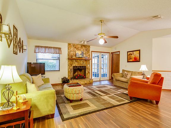 4th image of 1456 Classic Oak Ct