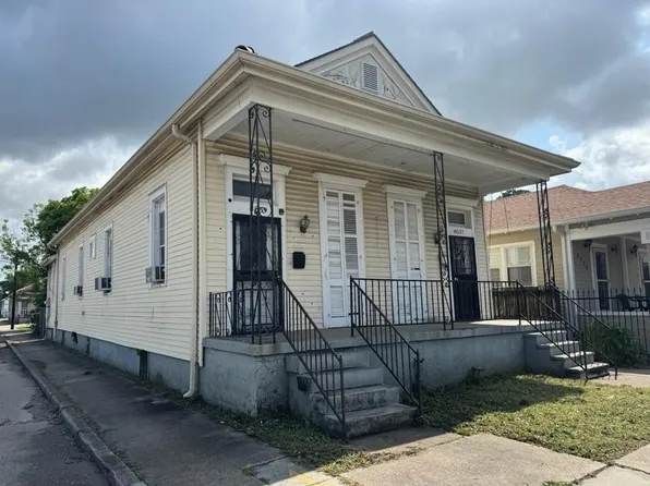 8537 Apricot St, New Orleans, LA 70118