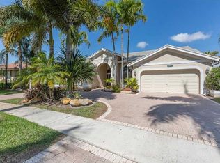 10941 NW 6th Ct, Plantation, FL 33324