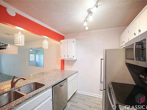 3rd image of 2165 S Milledge Ave APT A13