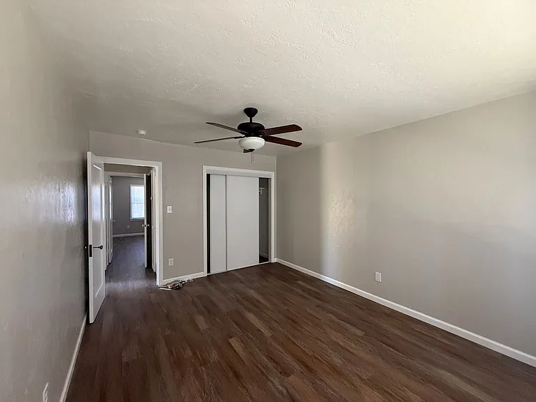 535 W Rose St — Photo 6
