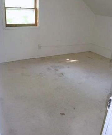 4th image of 907 Haarfager Ave N