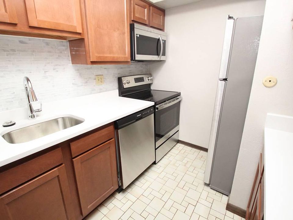 Monroe Avenue Apartments - 529 Monroe Ave Pittsburgh PA | Zillow