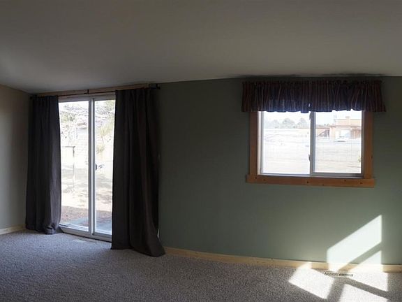 2nd image of 43 Glen Cir