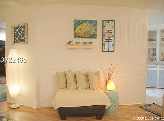 4th image of 3231 Royal Palm Ct