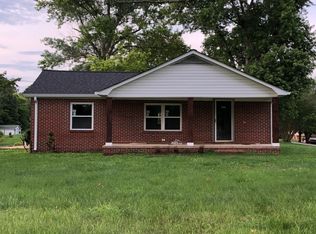 2010 Old Georgetown St NW, Cleveland, TN 37312
