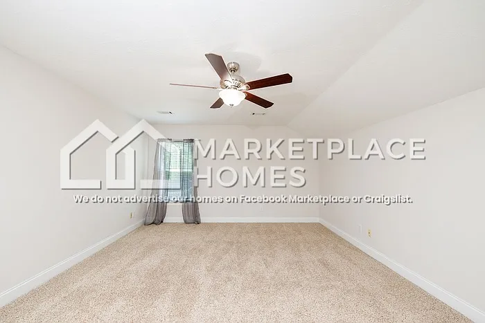 2467 Newbury Ave — Photo 31
