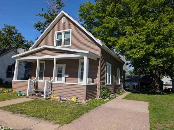 318 Swan St, West Burlington, IA 52655