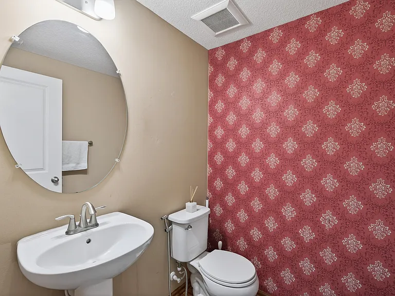 1806 Colonial Ln #4 — Photo 27